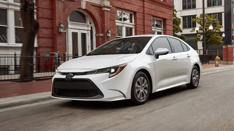 2022'de Satın Alabileceğiniz En Yakıt Verimli 15 Araba 13