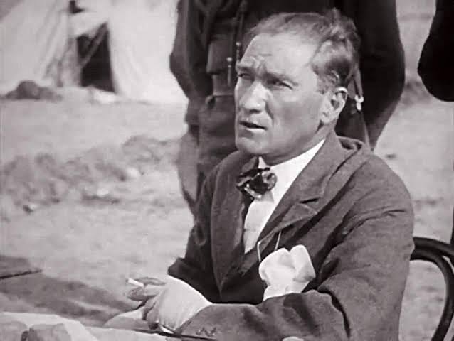 Atatürk ile ilgili en güzel sözler, 10 Kasım şiirleri, Atatürk sözleri