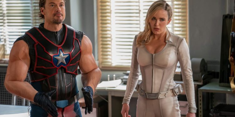 Legends of Tomorrow 7. sezon Mart 2022'de Netflix'e geliyor