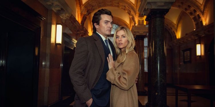 Sophie Neden Bir Skandalın Anatomisinde Kocası James'i Ortaya Çıkardı?