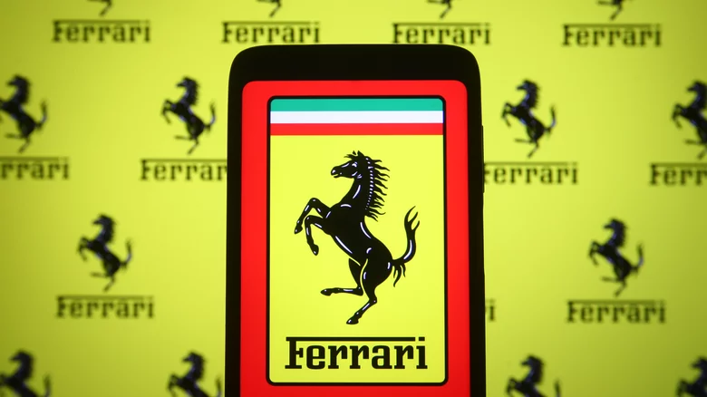 Ferrari'nin Şahlanan At Logosunun Arkasındaki İnanılmaz Hikaye