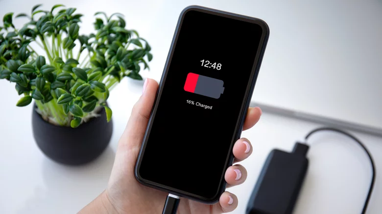 Android Telefonunuzun Yavaş Şarj Edilmesinin Nedeni ve Bunu Nasıl Düzeltebilirsiniz?