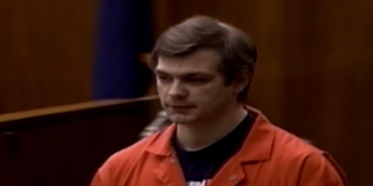 Jeffrey Dahmer Evlat Edinildi mi? O Bir Satanist miydi?