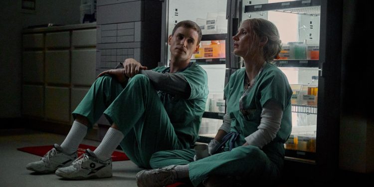 Netflix'in The Good Nurse filmi konusu oyuncuları fragmanı izle