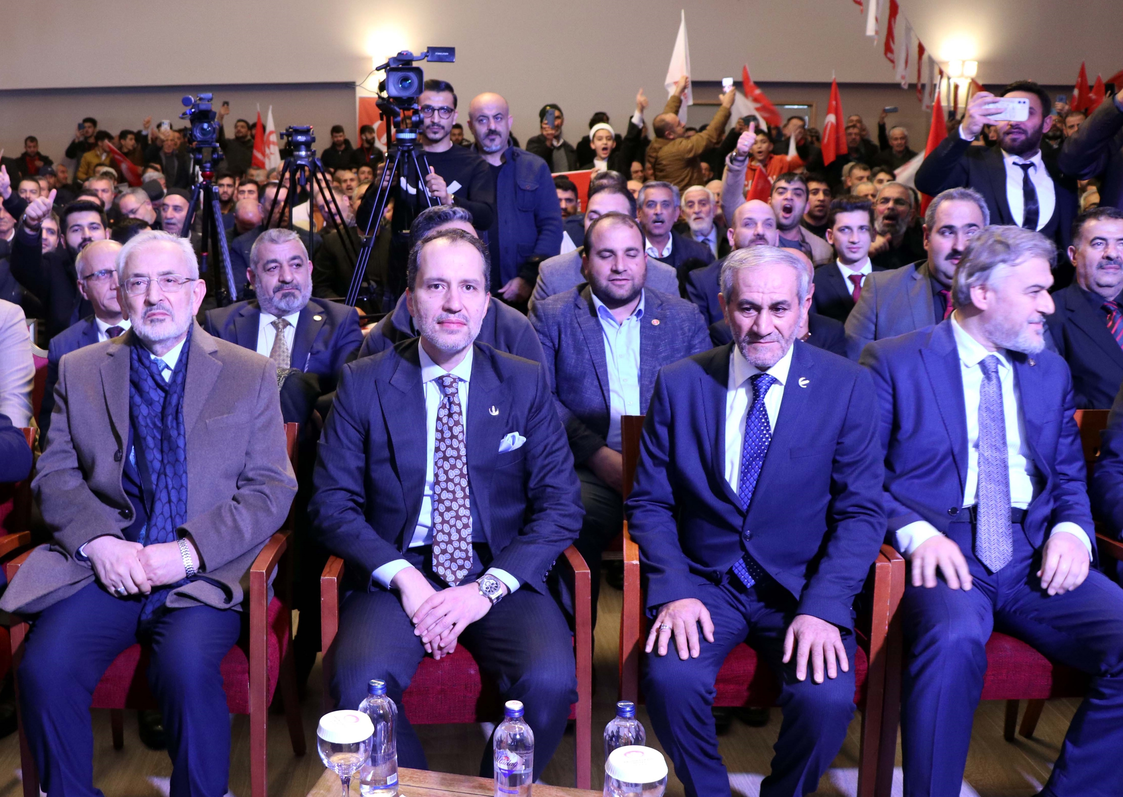 Yeniden Refah Partisi Genel Başkanı Erbakan, Elazığ'da konuştu:
