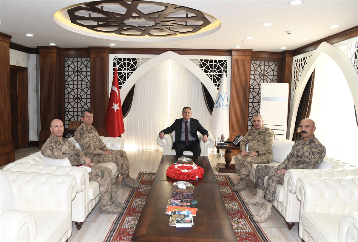 Jandarma Genel Komutan Yardımcısı Korgeneral Koç, Hakkari'de ziyaretlerde bulundu