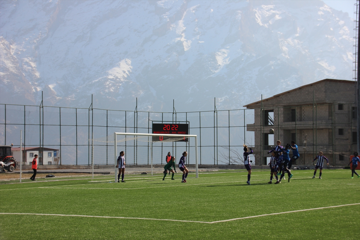 Hakkarigücü Kadın Futbol takımı evinde mağlup oldu