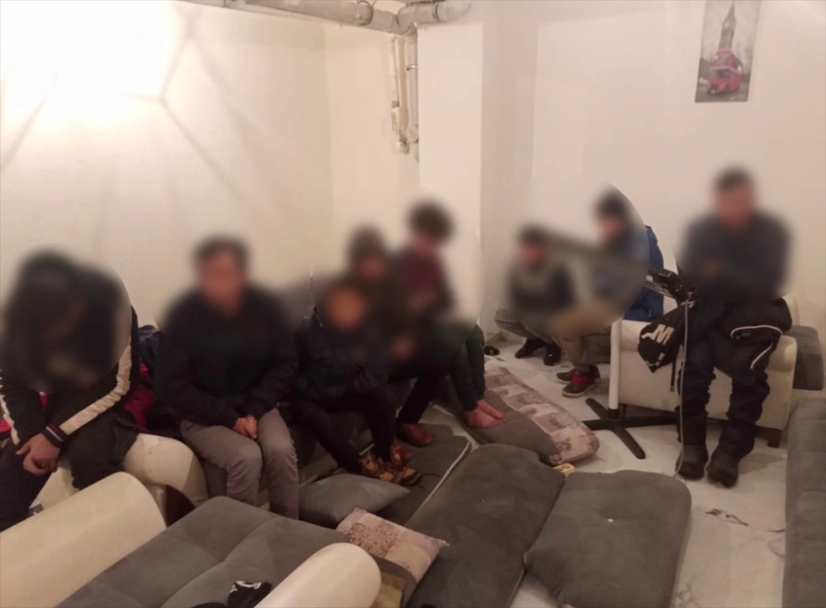 Van'da 8 düzensiz göçmen yakalandı