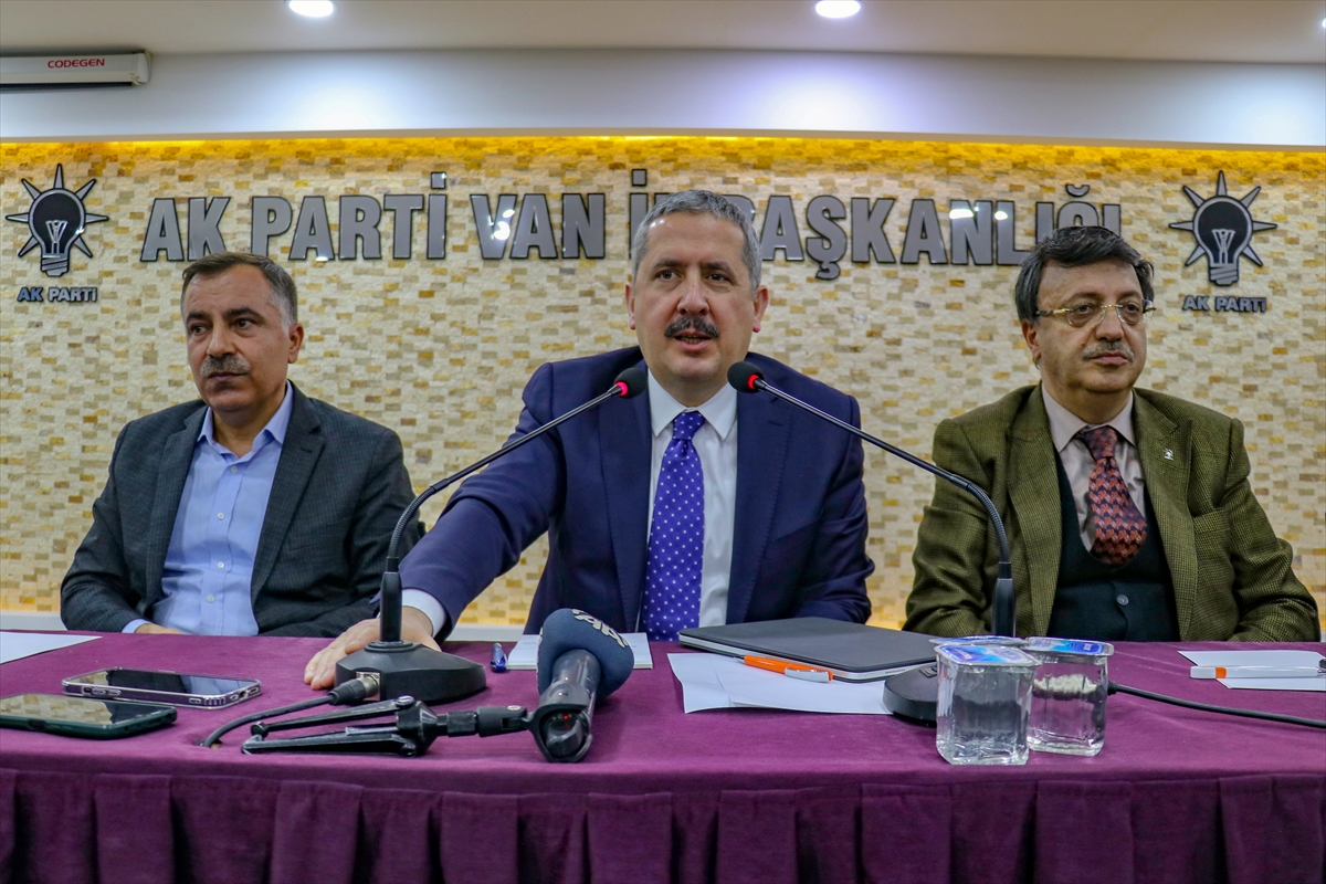 Hazine ve Maliye Bakan Yardımcısı Mahmut Gürcan, Van'da konuştu: