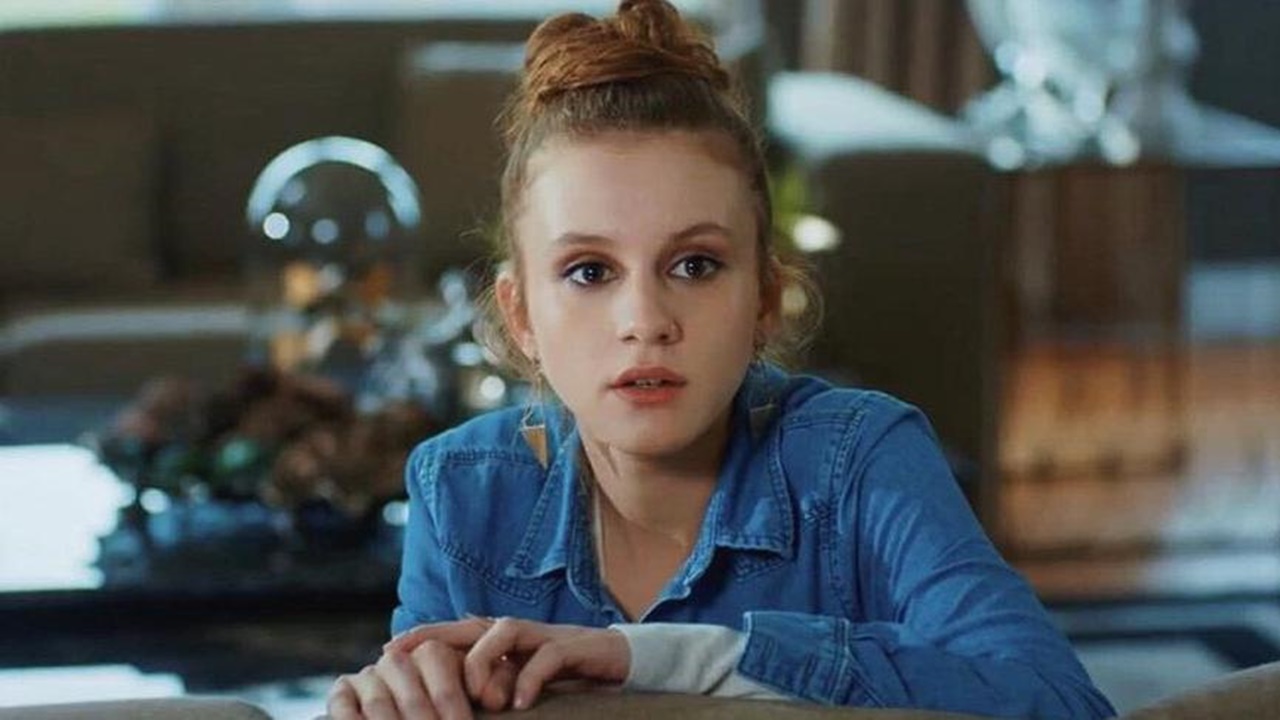 Menajerimi Ara Dicle Kimdir Ahsen Eroğlu Kimdir Kaç Yaşında?