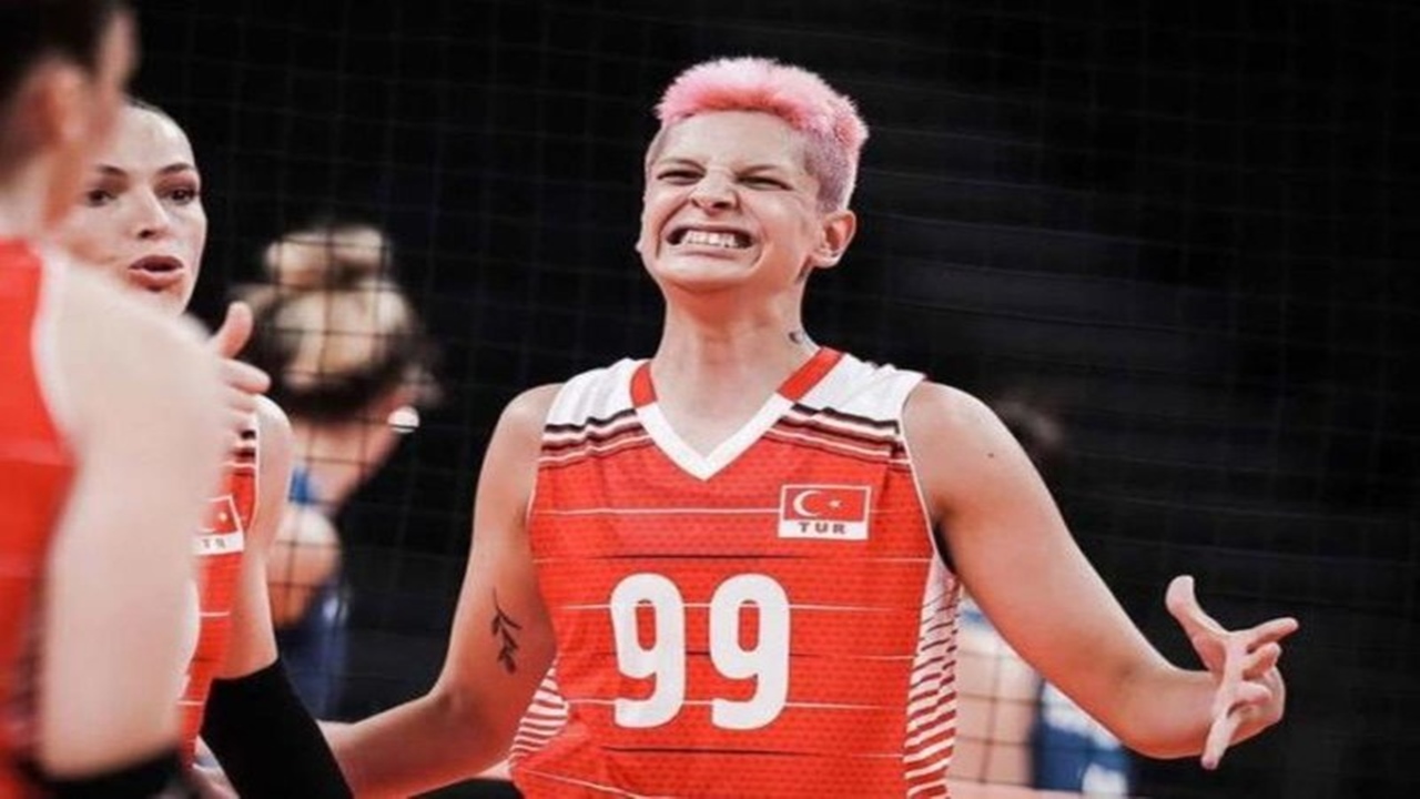 Voleybolcu Ebrar Karakurt Kimdir Kaç Yaşında?