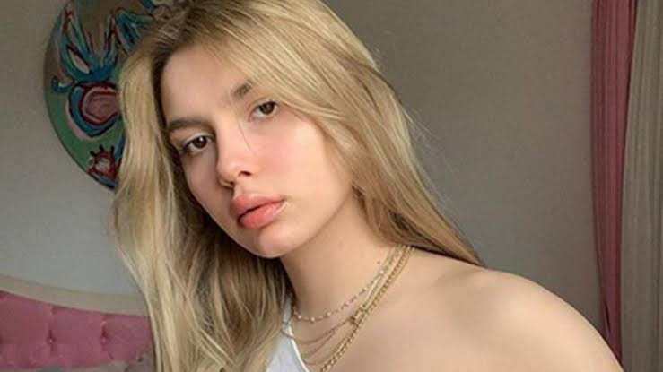 Aleyna Tilki kimdir? Aleyna Tilki evlendi mi, sevgilisi var mı? Aleyna Tilki annesi kim?