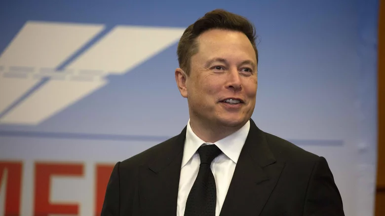 tesla-telefonlari-cok-gecen-yil.jpg