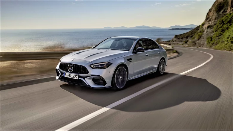 2024-amg-c-63-se-performance-ozellikleri-luksle-dolup-tasiyor.jpg