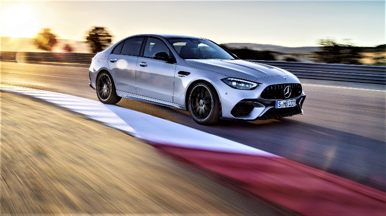 2024-amg-c-63-se-performance.jpg